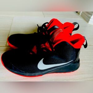 Nike Basketball Shoes (size 4Y)